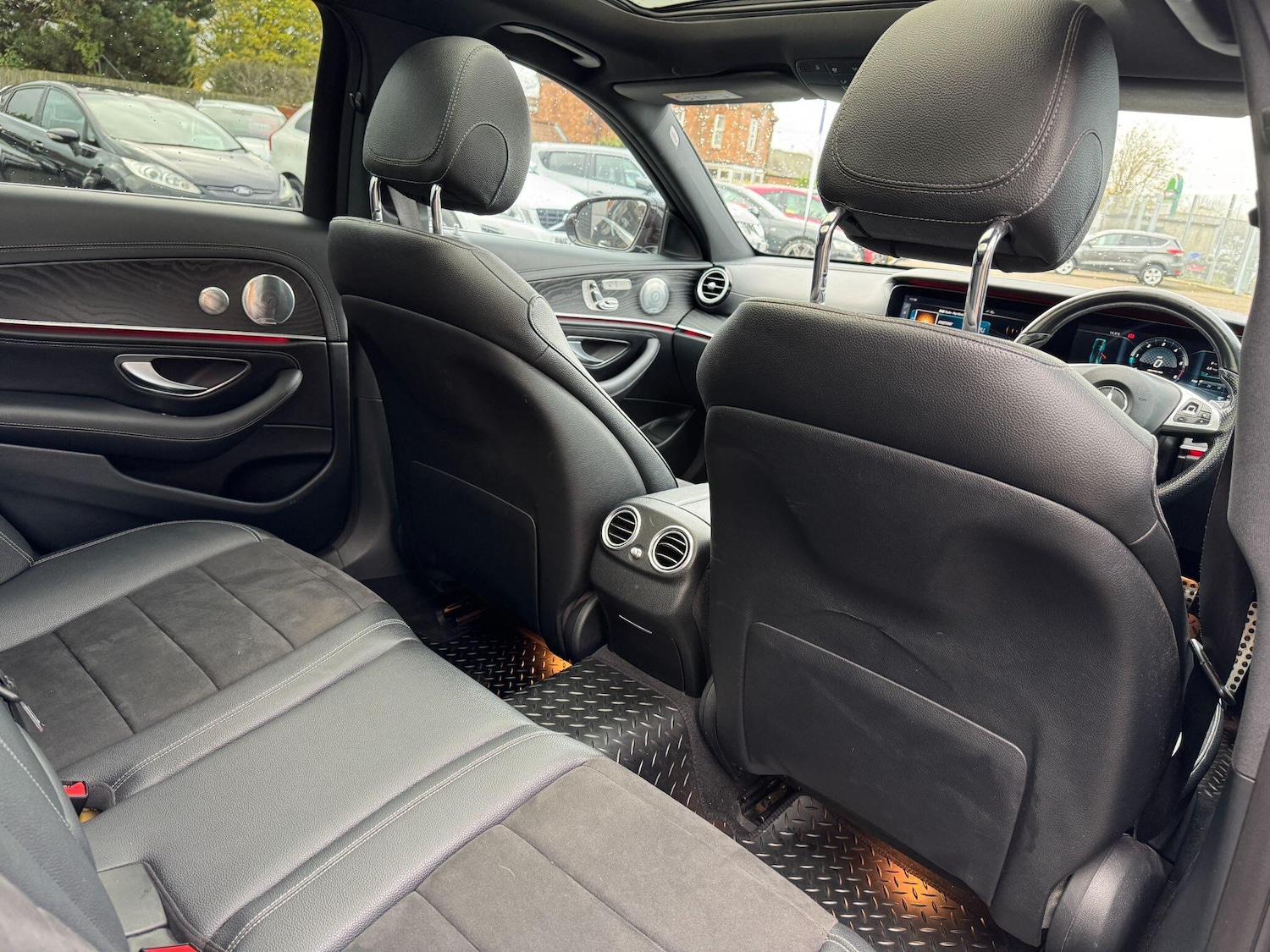 Used Mercedes-Benz E Class 2017 for sale - 76499226: Photo 22