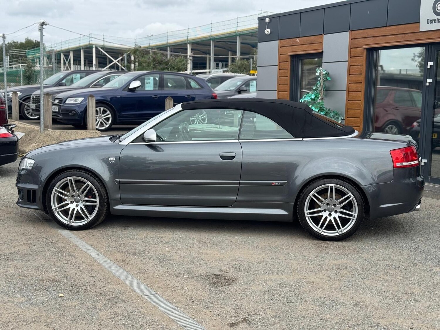 Used Audi RS4 2008 for sale - 77934141: Photo 16