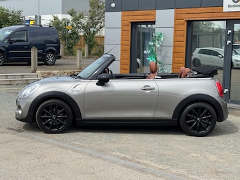 Used MINI Convertible 2017 for sale - 78608830: Photo