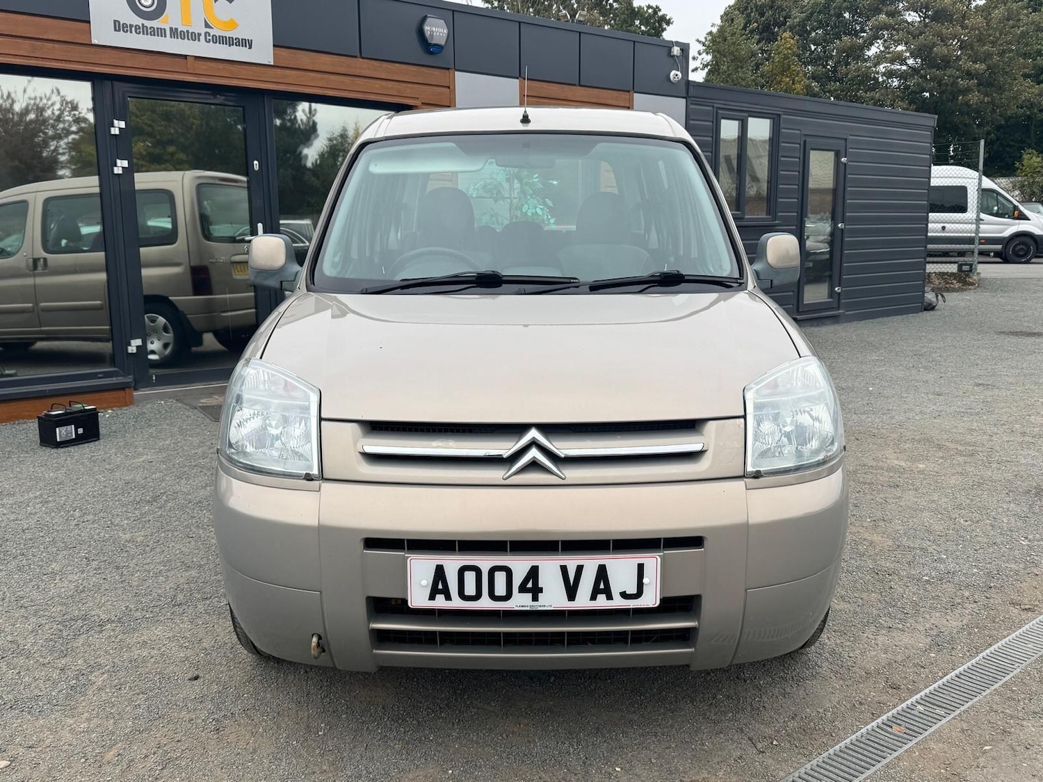 Used Citroen Berlingo 2004 for sale - 76370170: Photo 2
