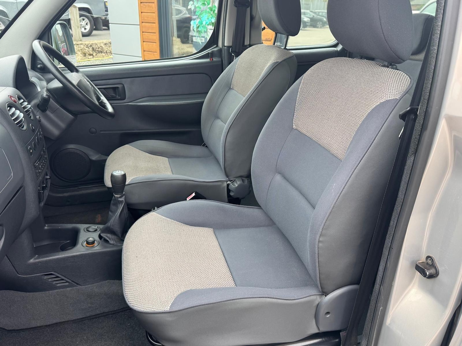 Used Citroen Berlingo 2004 for sale - 76370170: Photo 25