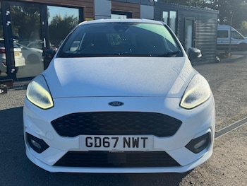 Used Ford Fiesta 2018 for sale - 76190050: Photo 2