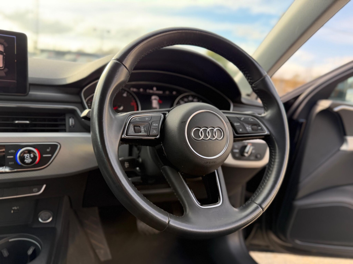 Used Audi A4 Avant 2019 for sale - 78148020: Photo 19