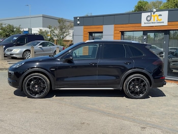 Used Porsche Cayenne 2016 for sale - 78470852: Photo