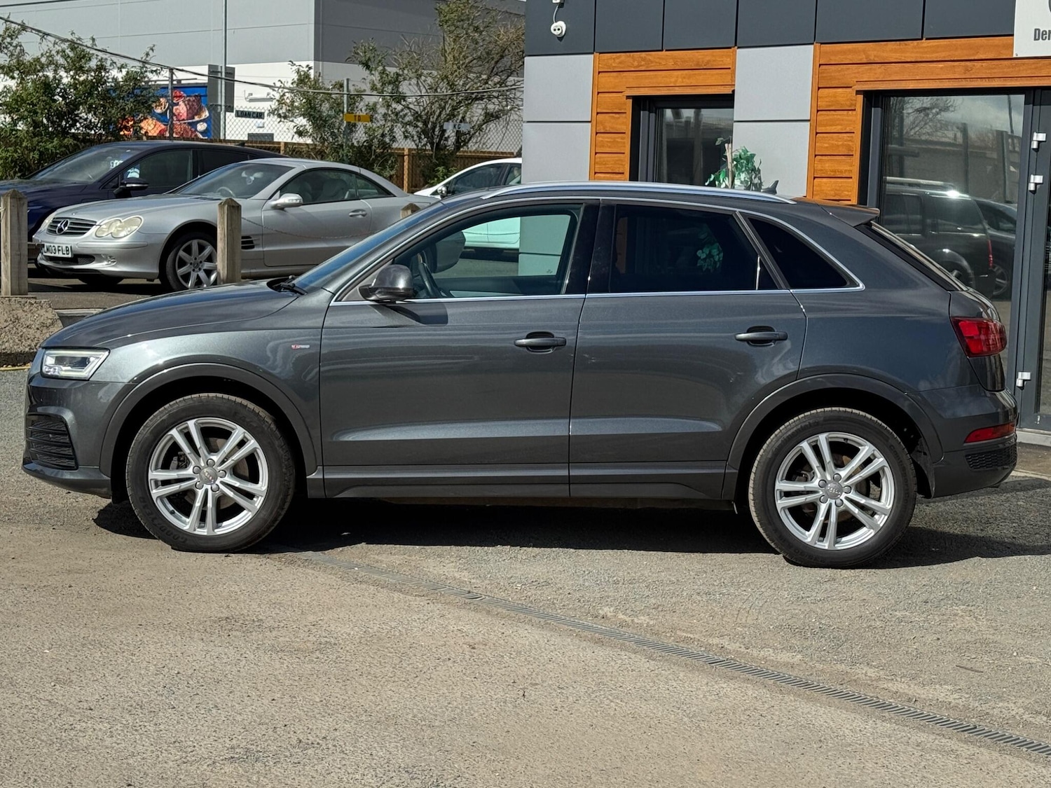 Used Audi Q3 for sale - 78135821: Photo 2