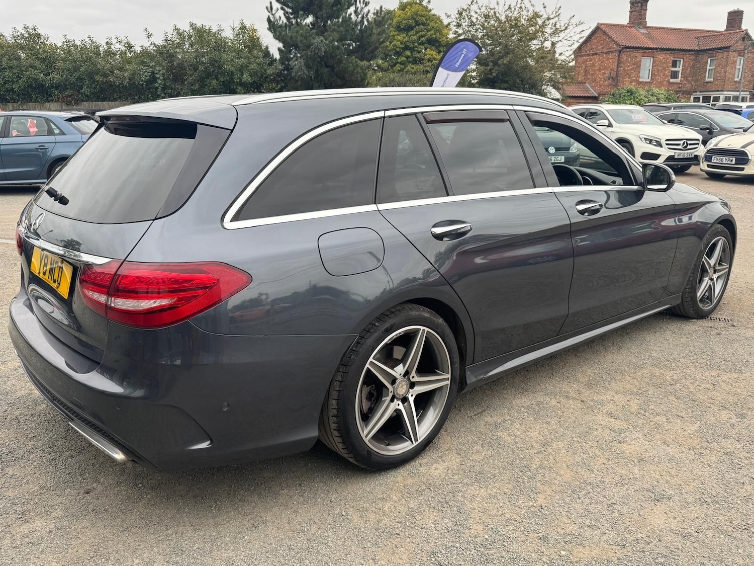 Used Mercedes-Benz C-Class 2015 for sale - 76031651: Photo 8