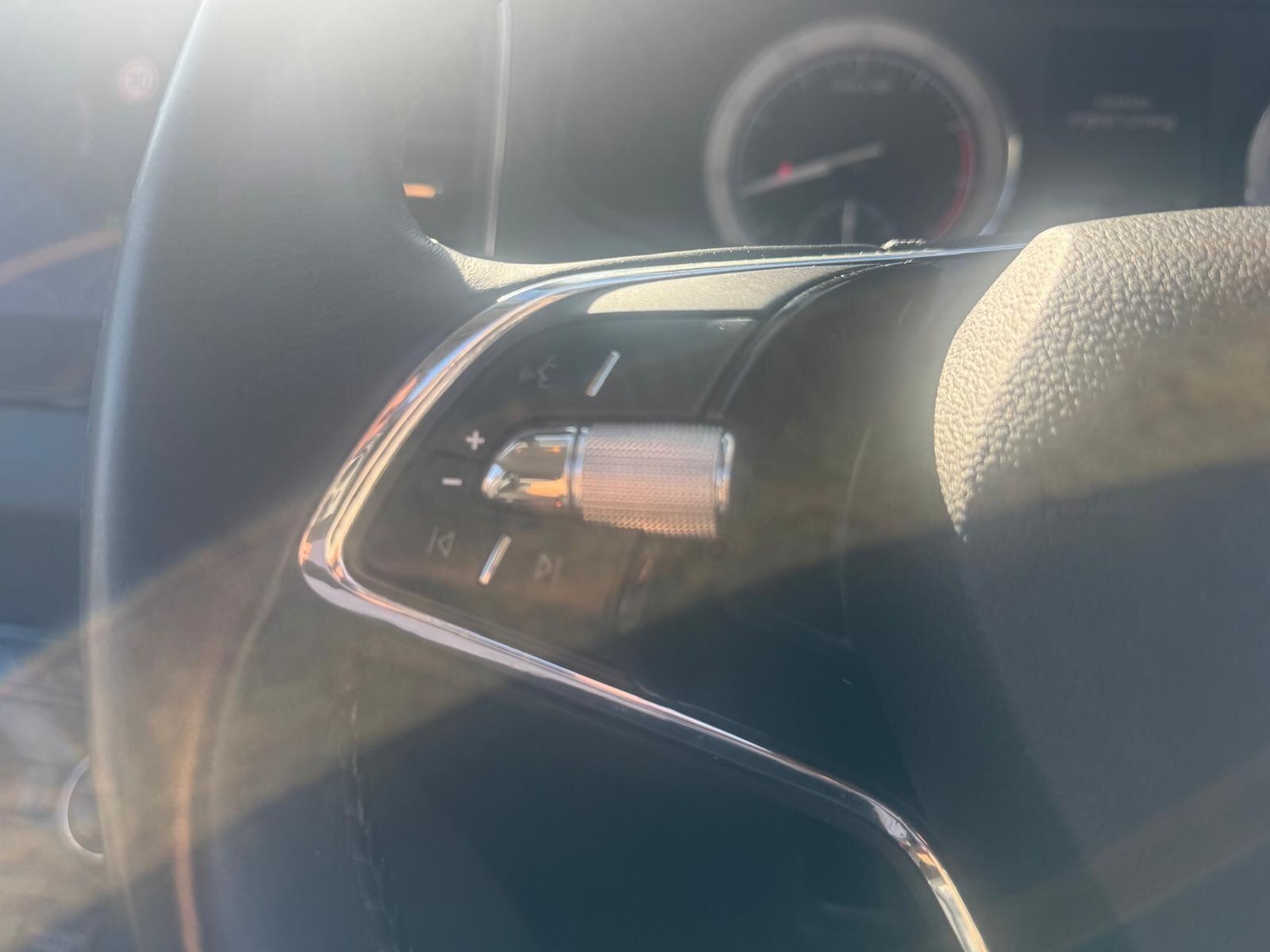 Used Skoda Karoq 2021 for sale - 76041852: Photo 36