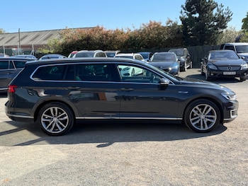 Used Volkswagen Passat 2017 for sale - 78301423: Photo