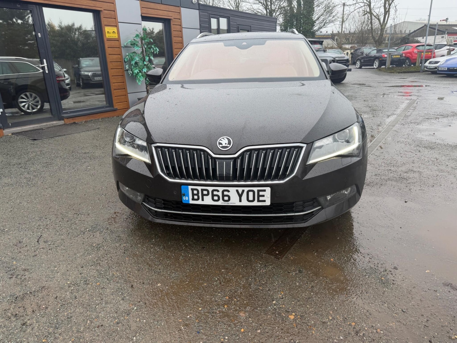 Used Skoda Superb 2017 for sale - 77934196: Photo 2