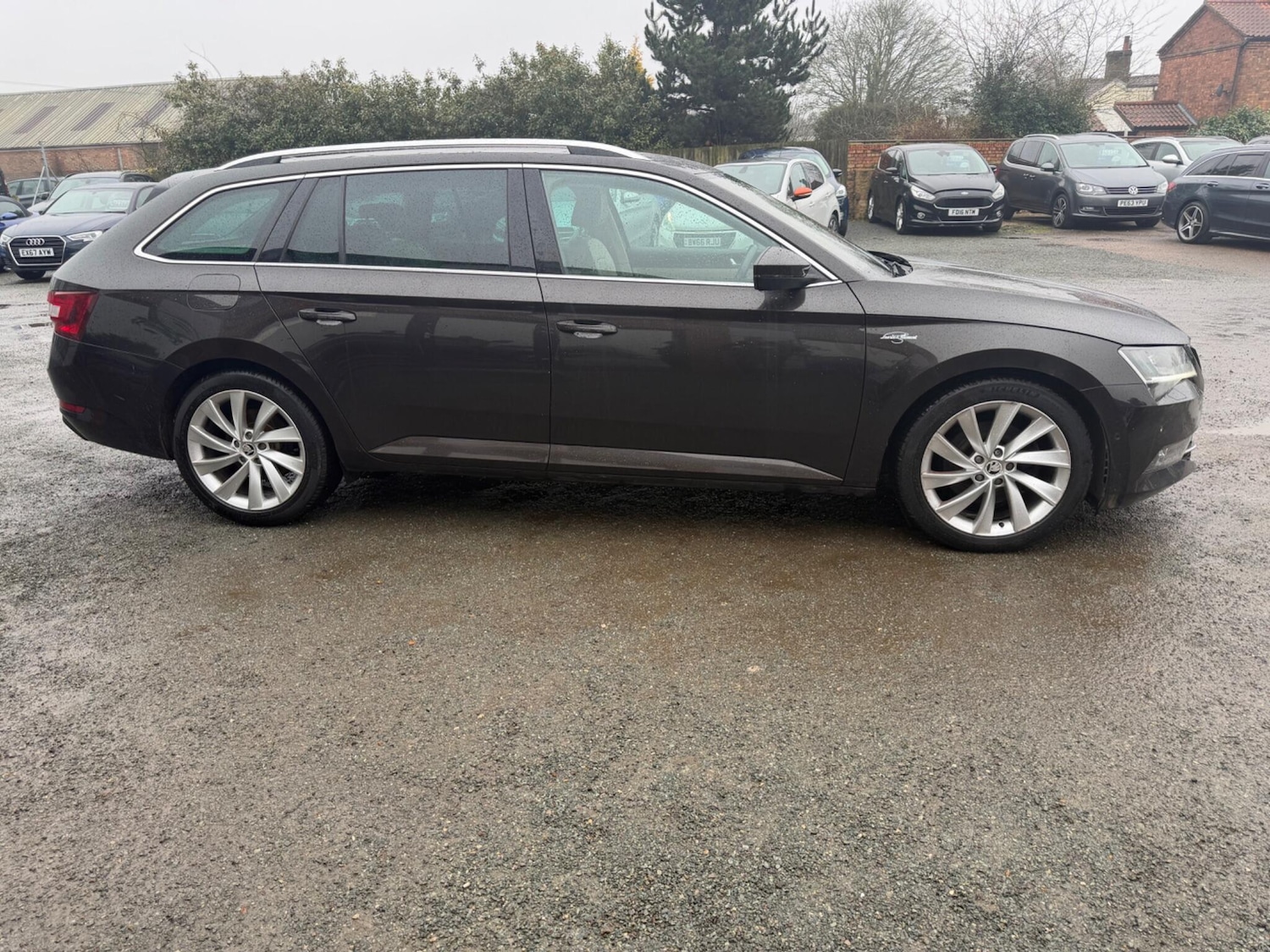 Used Skoda Superb 2017 for sale - 77934196: Photo 4