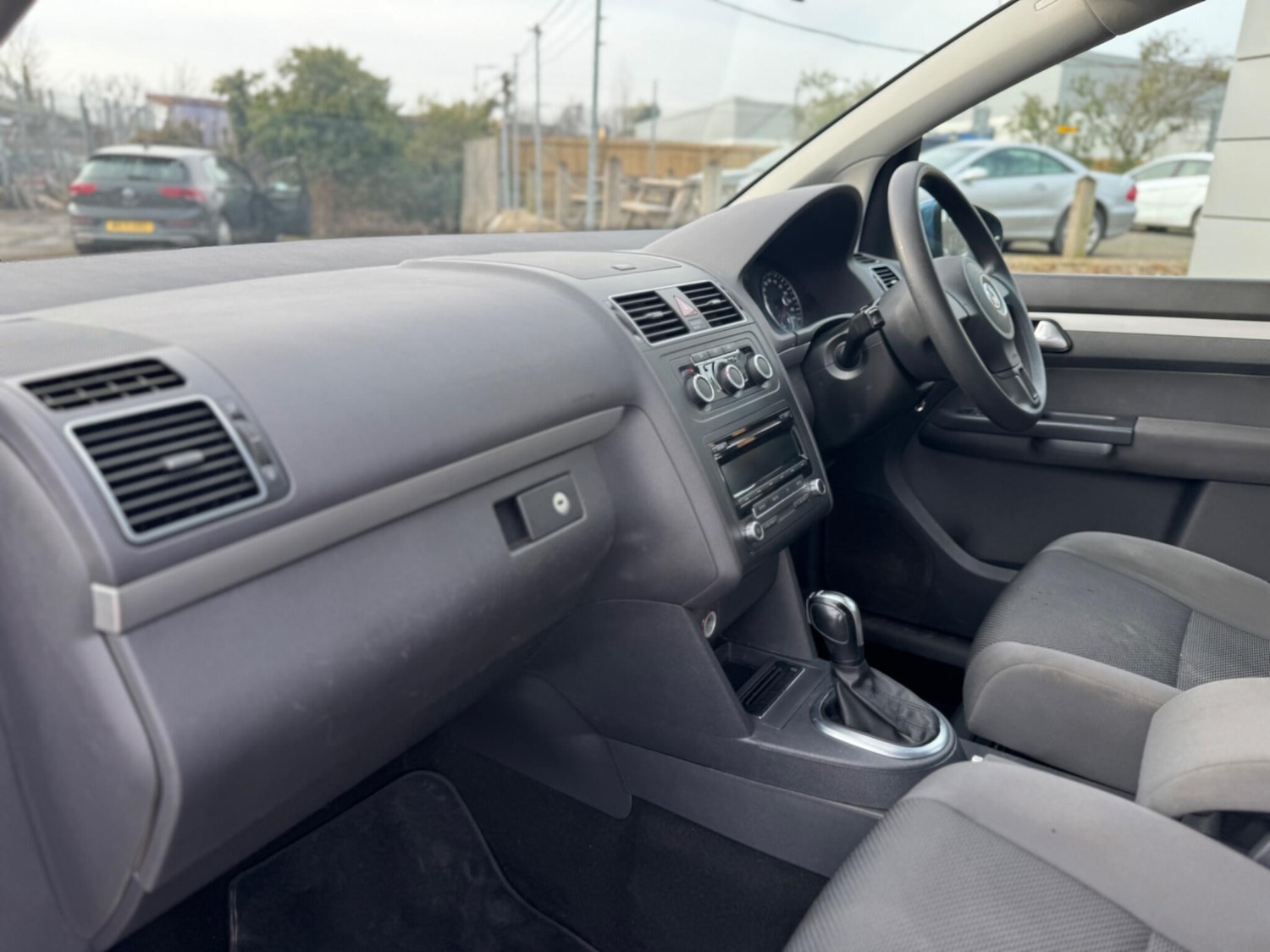 Used Volkswagen Touran 2012 for sale - 77994137: Photo 10