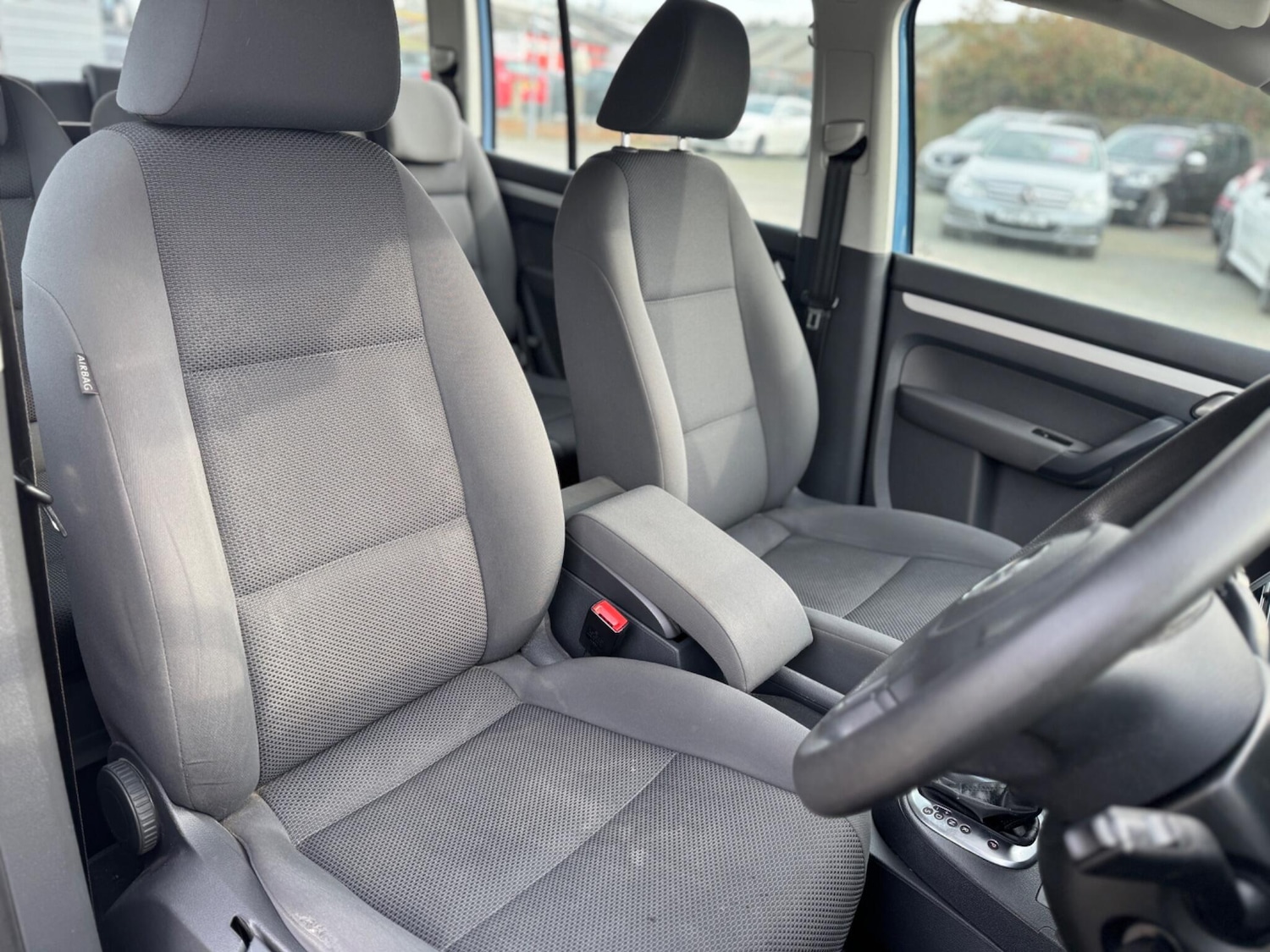 Used Volkswagen Touran 2012 for sale - 77994137: Photo 9