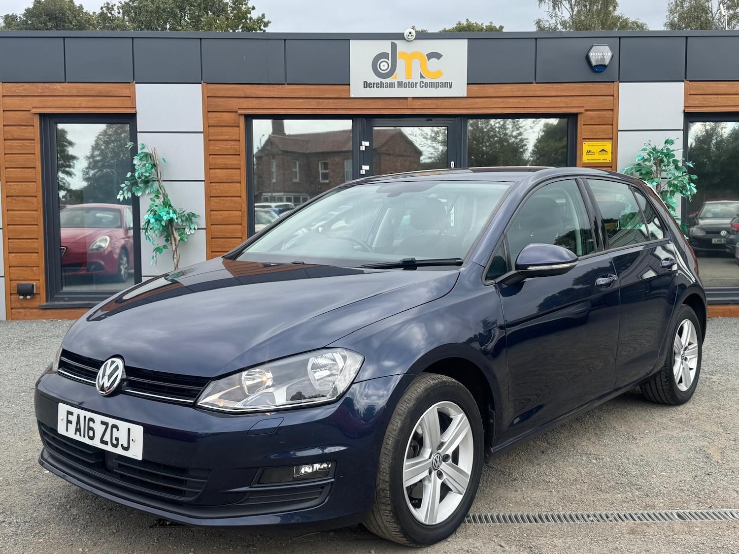Used Volkswagen Golf 2016 for sale - 76032683: Photo 1