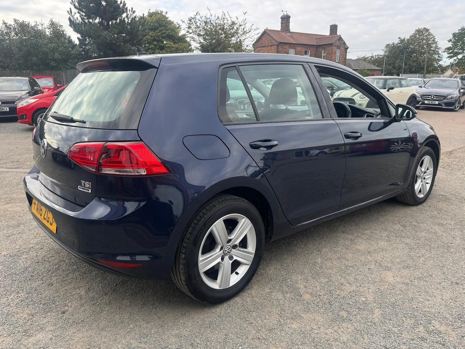 Used Volkswagen Golf 2016 for sale - 76032683: Photo 8