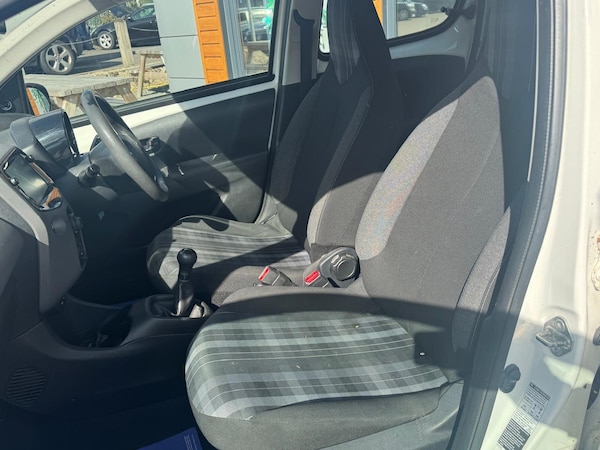 Used Peugeot 108 2018 for sale - 76151907: Photo 11