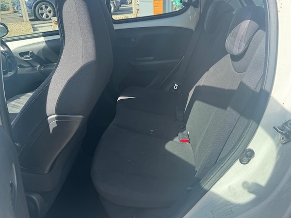 Used Peugeot 108 2018 for sale - 76151907: Photo 12