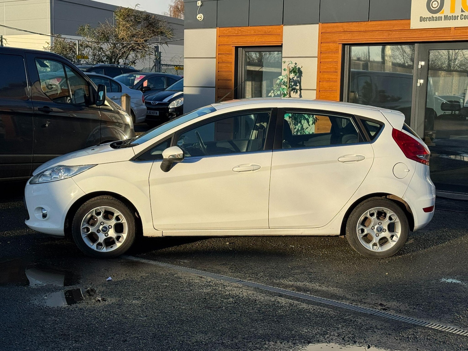 Used Ford Fiesta for sale - 76727686: Photo 2