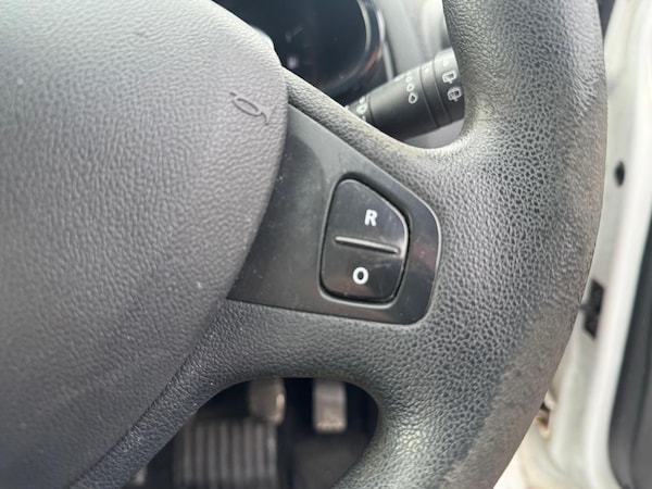 Used Renault Clio 2016 for sale - 76109527: Photo 14