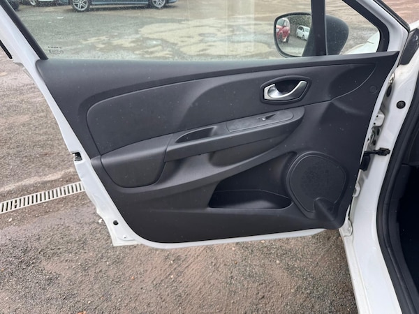 Used Renault Clio 2016 for sale - 76109527: Photo 18