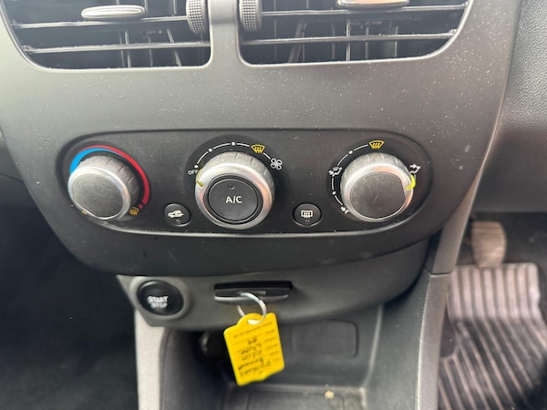 Used Renault Clio 2016 for sale - 76109527: Photo 30