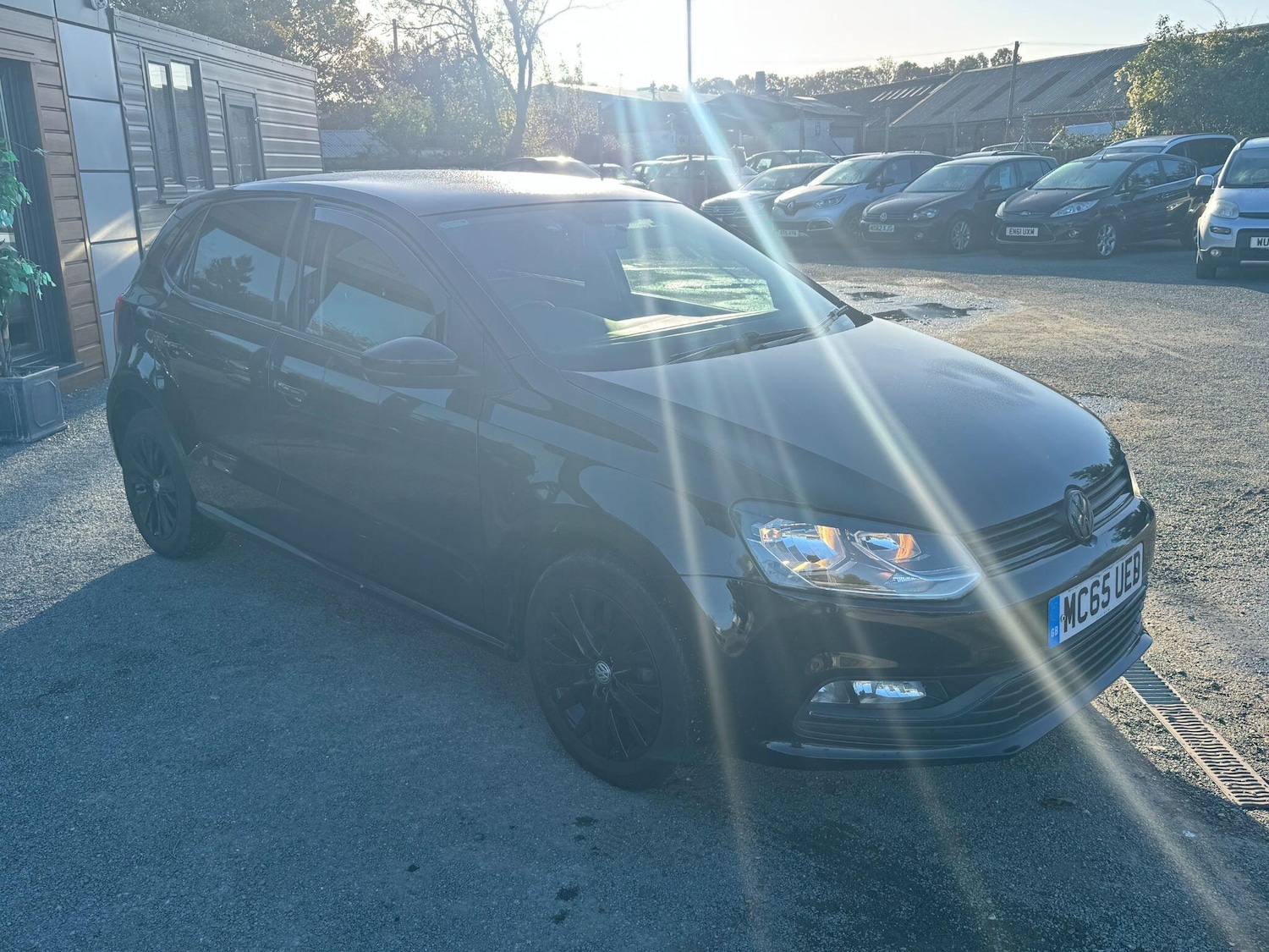 Used Volkswagen Polo 2016 for sale - 76199977: Photo 2