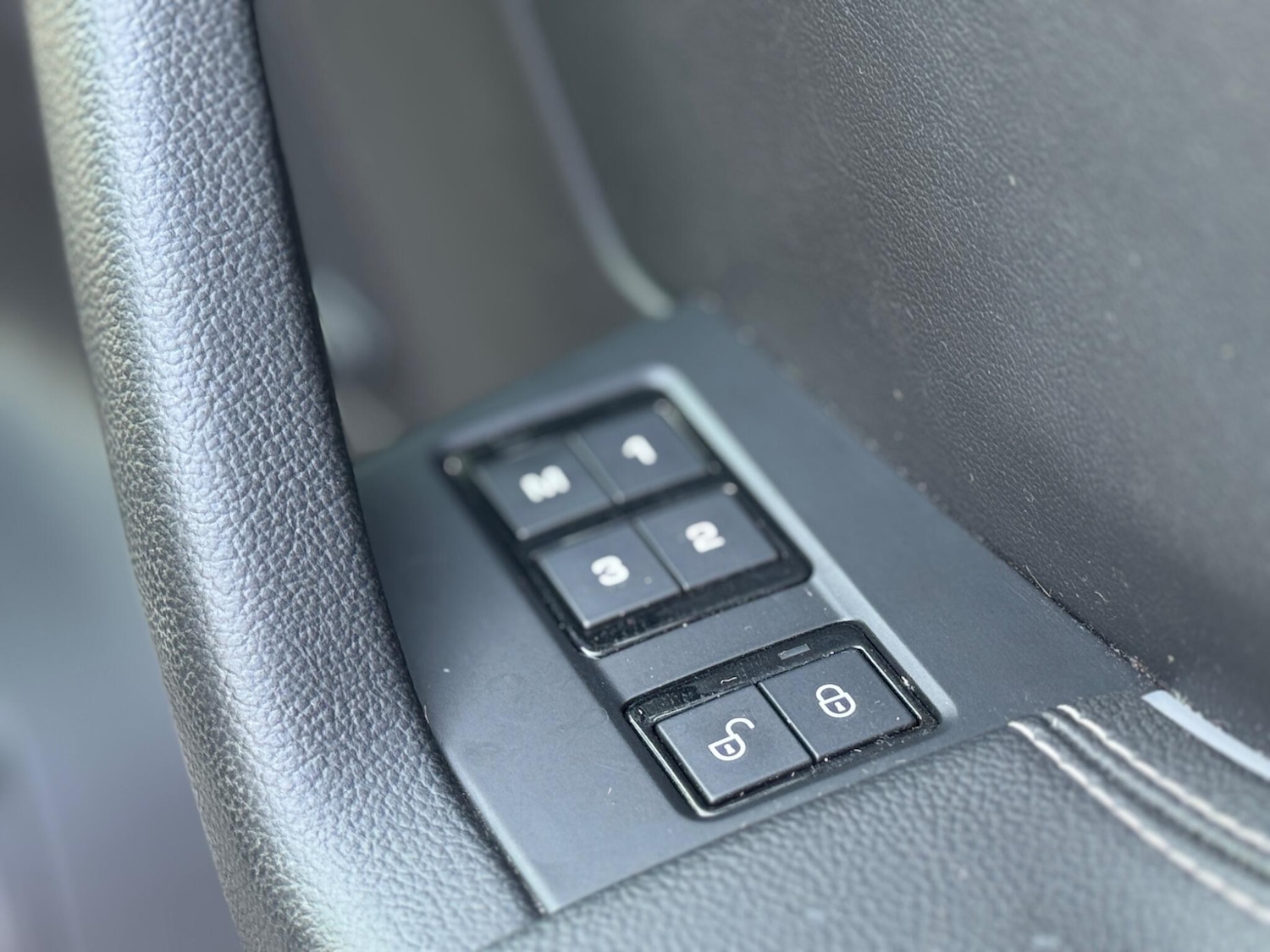 Used Jaguar F-Pace 2017 for sale - 77934201: Photo 22