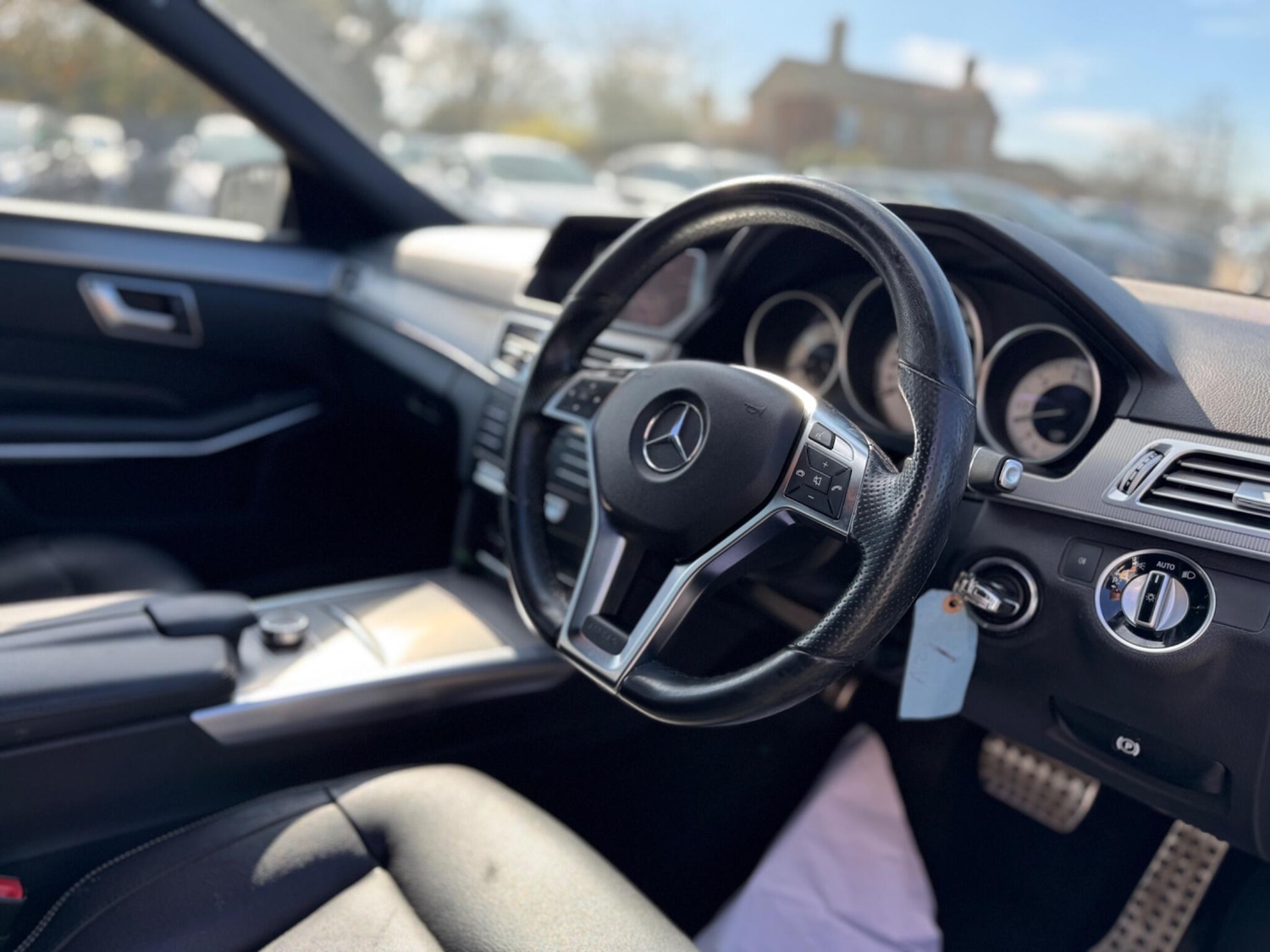 Used Mercedes-Benz E Class 2015 for sale - 77934211: Photo 10