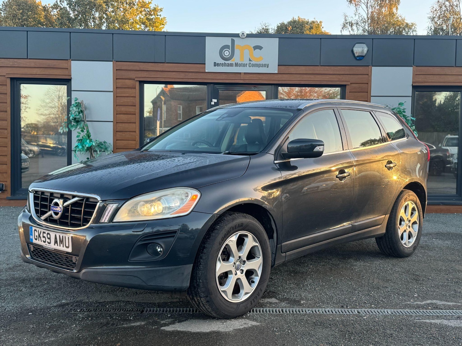 Used Volvo XC60 2010 for sale - 76370264: Photo 1