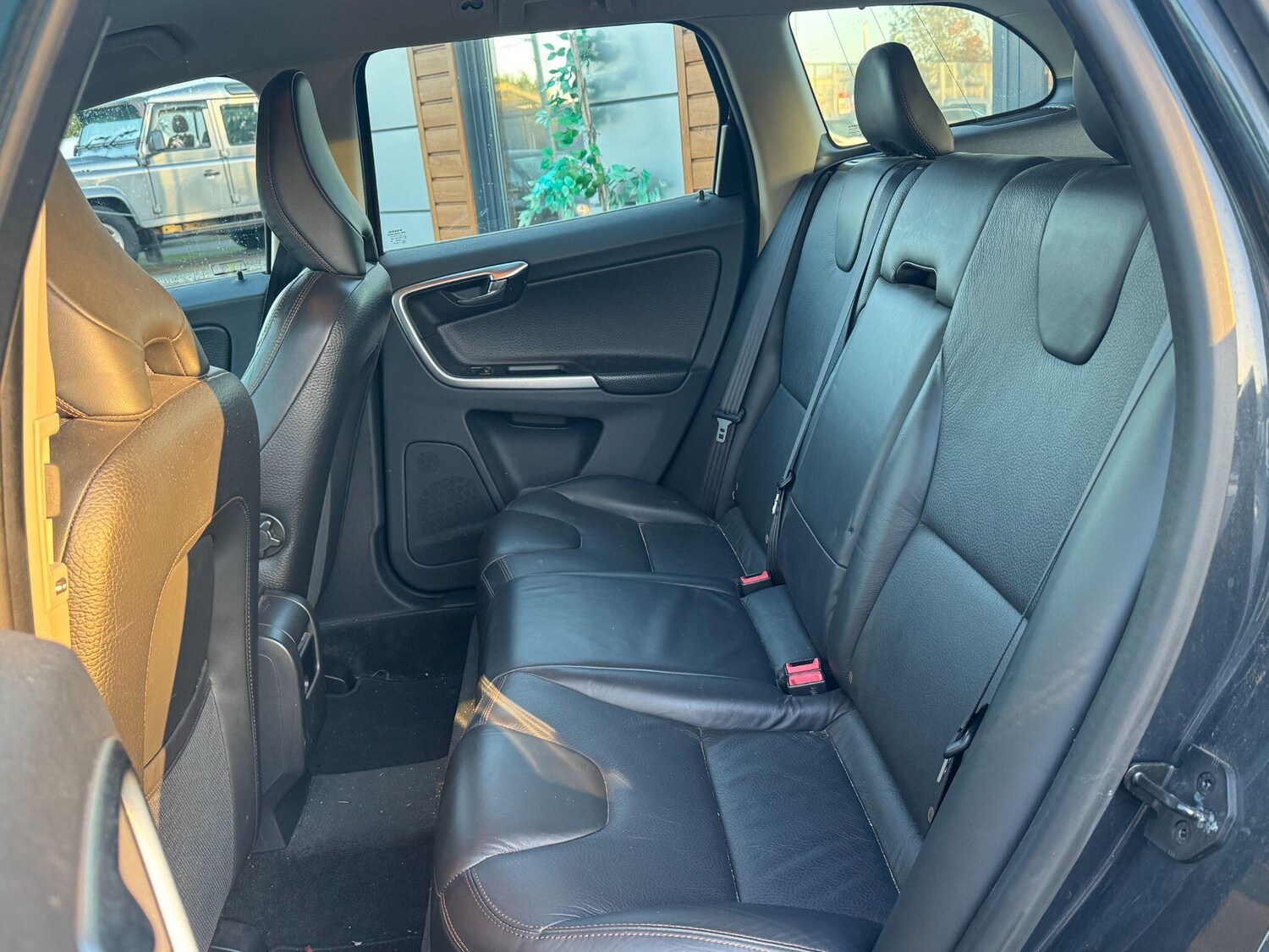 Used Volvo XC60 2010 for sale - 76370264: Photo 13