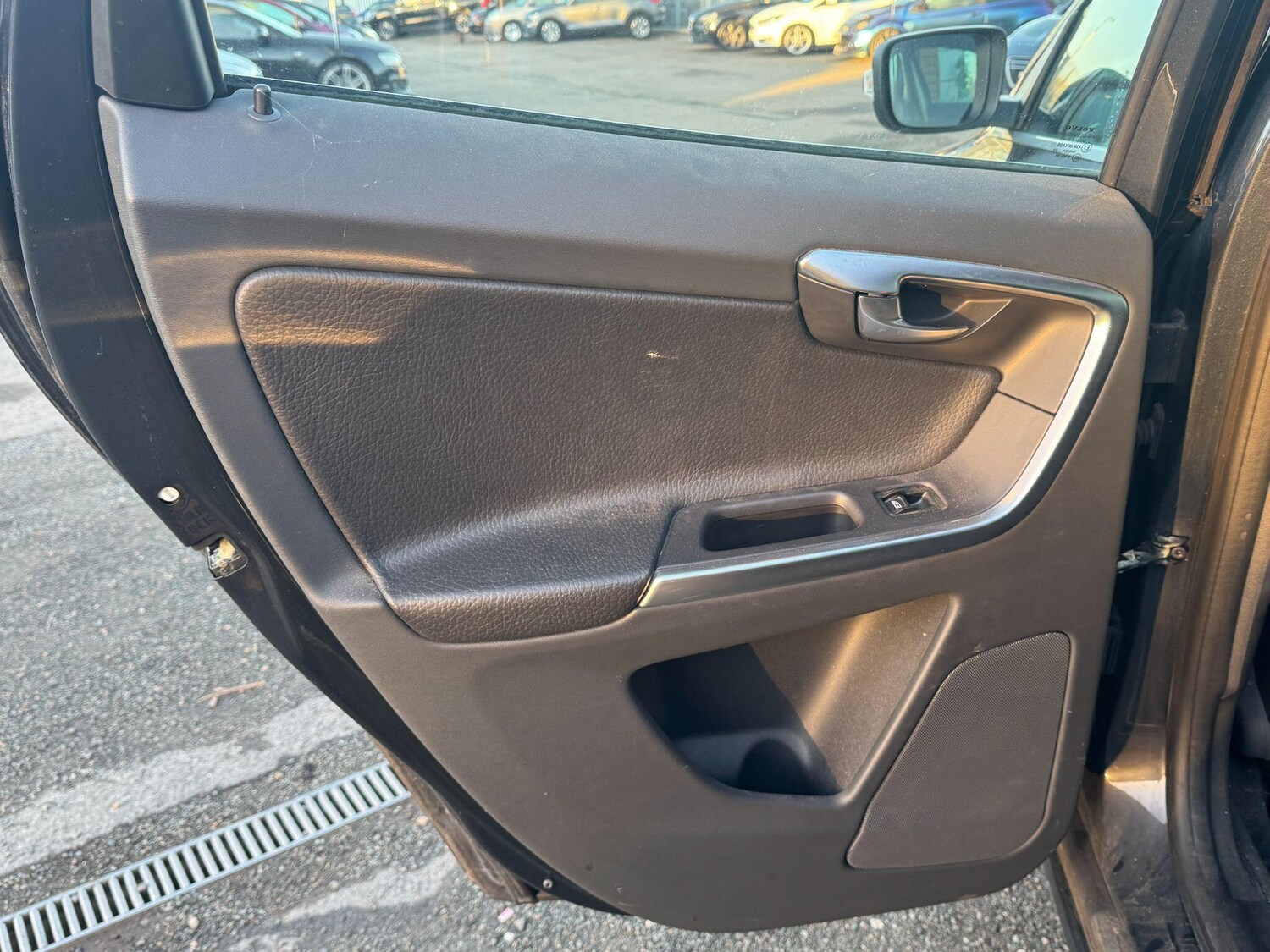 Used Volvo XC60 2010 for sale - 76370264: Photo 14