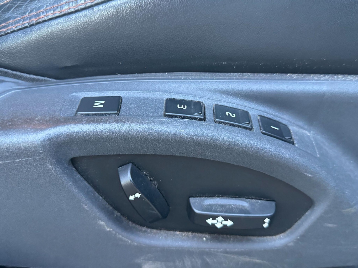 Used Volvo XC60 2010 for sale - 76370264: Photo 20