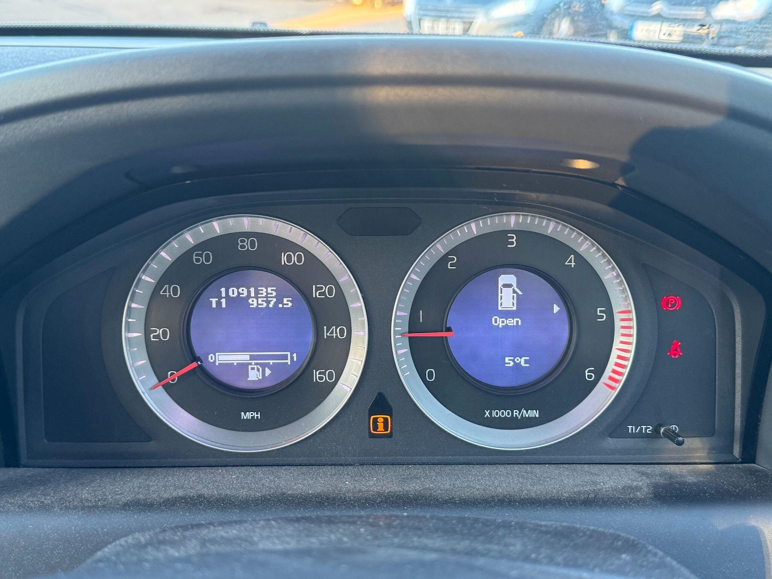 Used Volvo XC60 2010 for sale - 76370264: Photo 26