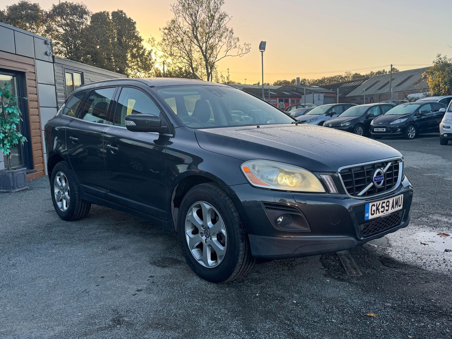 Used Volvo XC60 2010 for sale - 76370264: Photo 3