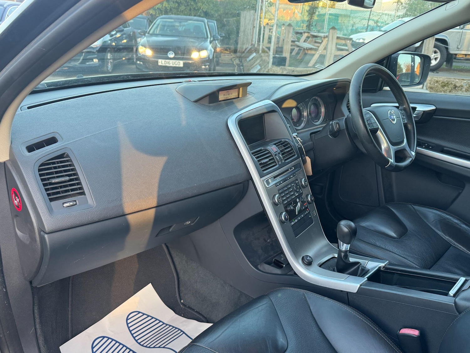 Used Volvo XC60 2010 for sale - 76370264: Photo 9