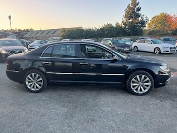 Used Volkswagen Phaeton 2013 for sale - 76260090: Photo