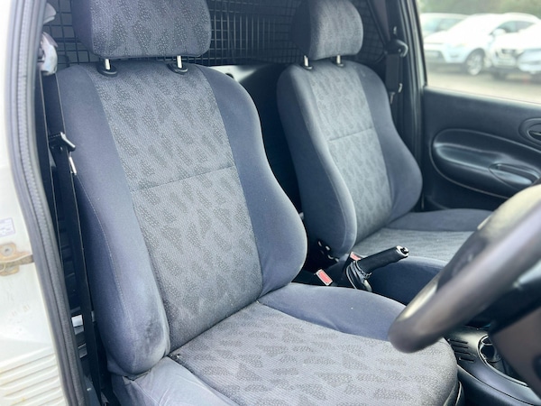 Used Ford Escort 2001 for sale - 74810094: Photo 15