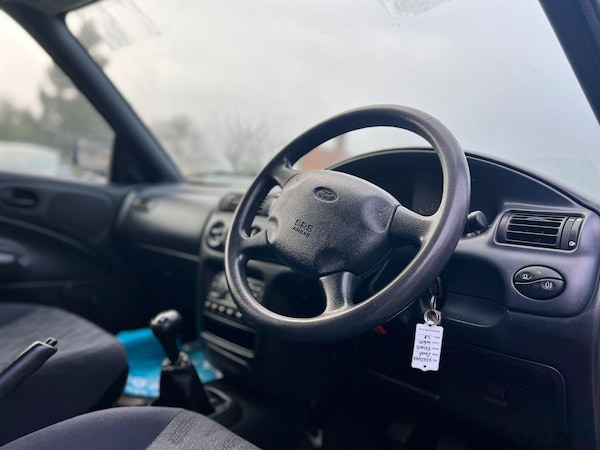 Used Ford Escort 2001 for sale - 74810094: Photo 16