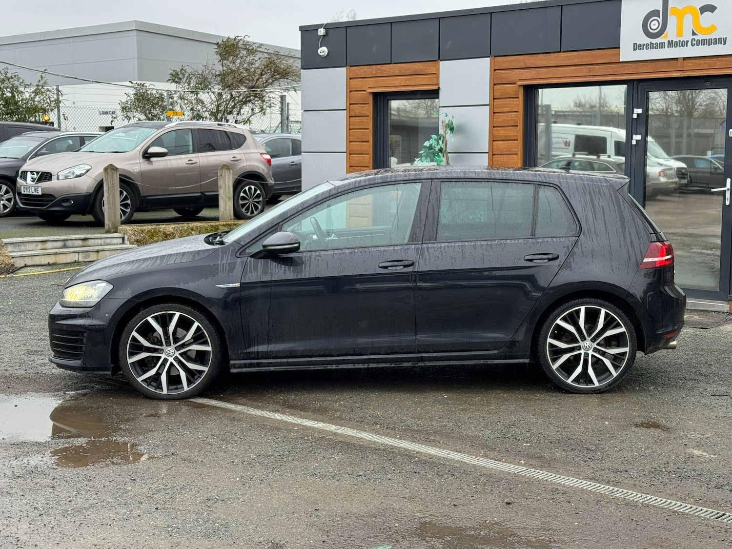Used Volkswagen Golf 2015 for sale - 76824733: Photo 2