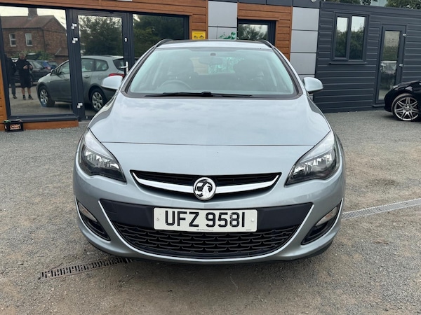 Used Vauxhall Astra 2014 for sale - 76314900: Photo 2