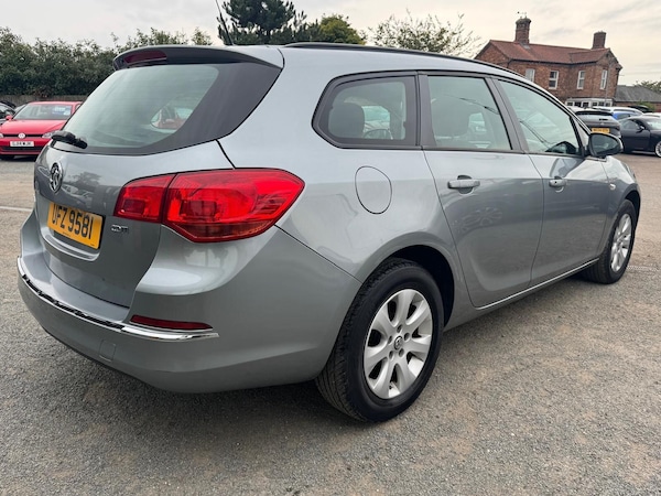 Used Vauxhall Astra 2014 for sale - 76314900: Photo 6