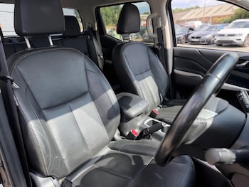 Used Nissan Navara 2021 for sale - 78998806: Photo