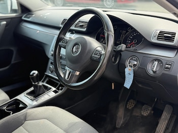 Used Volkswagen Passat 2013 for sale - 79441348: Photo
