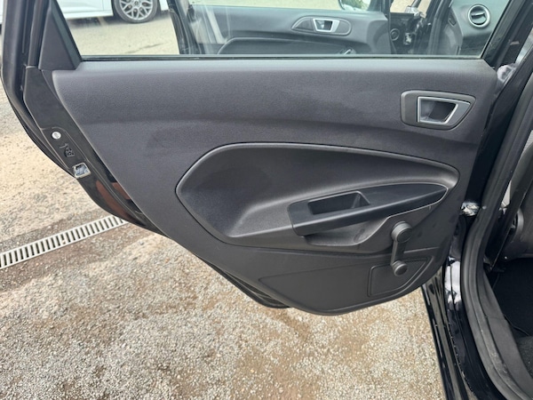Used Ford Fiesta 2016 for sale - 76336112: Photo 10