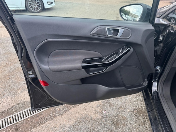 Used Ford Fiesta 2016 for sale - 76336112: Photo 11