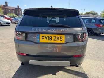 Used Land Rover Discovery Sport 2018 for sale - 79092736: Photo