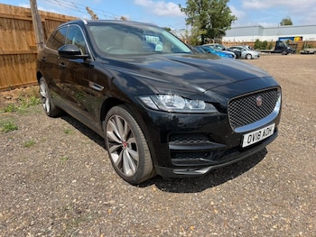 Used Jaguar F-Pace 2018 for sale - 79157946: Photo