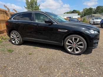 Used Jaguar F-Pace 2018 for sale - 79157946: Photo