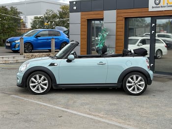 Used MINI Convertible 2011 for sale - 79756432: Photo