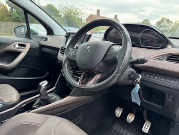 Used Peugeot 2008 2015 for sale - 78933601: Photo