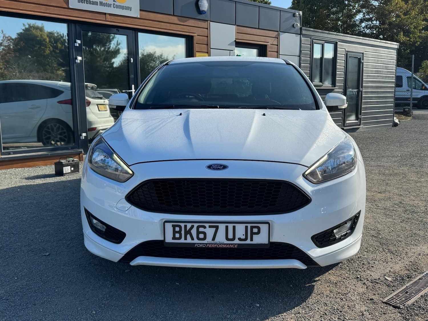 Used Ford Focus 2017 for sale - 76108952: Photo 2